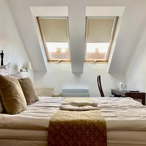 Opera16 Guestrooms Βουδαπέστη